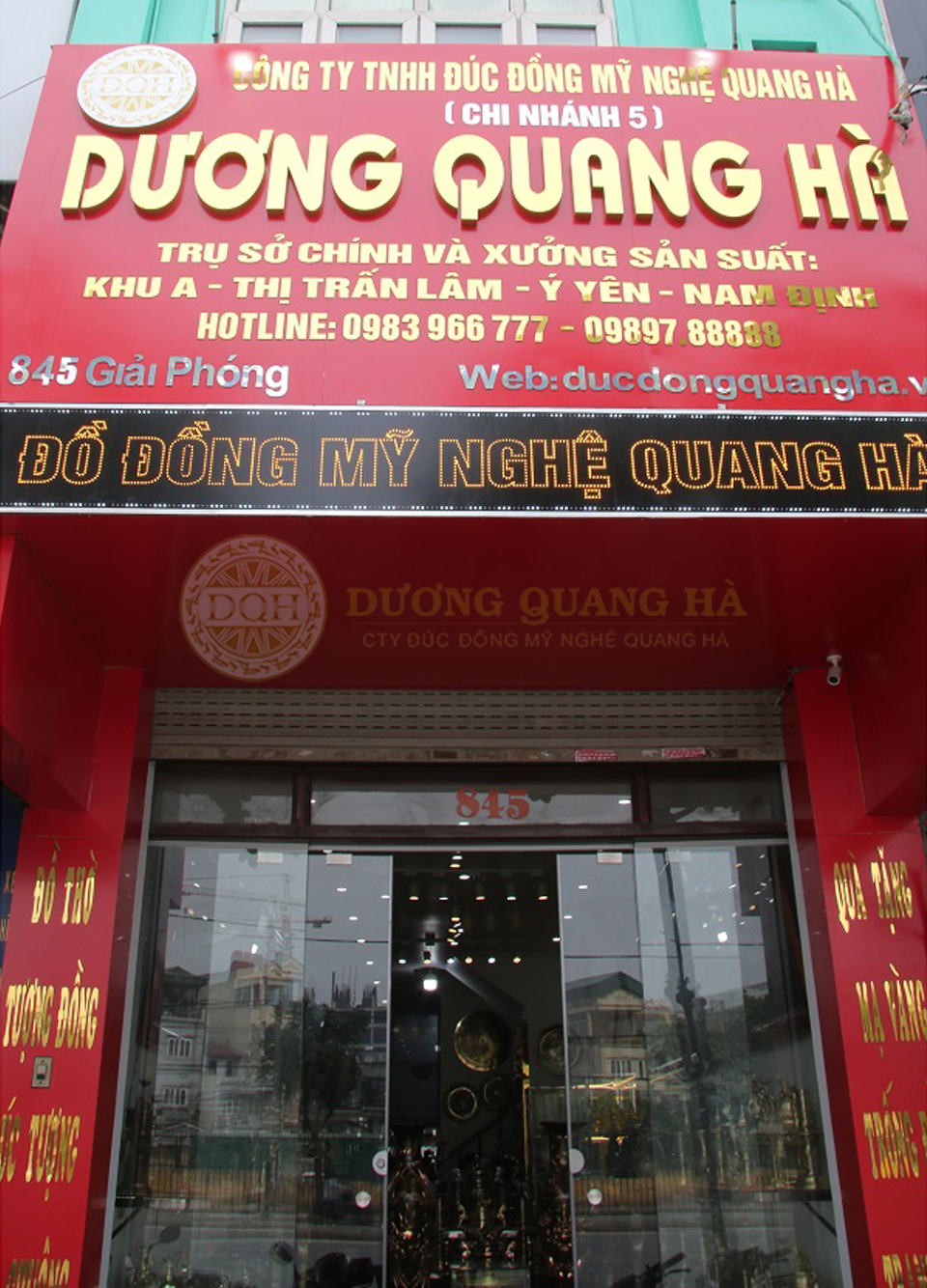 Showroom đồ đồng Quang Hà toạ lạc tại số 845, Giải Phóng, Hoàng Mai, Hà Nội