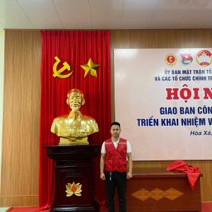 HOÀN THIỆN BÀN GIAO TƯỢNG BÁC HÔ BÁN THÂN 1M1 DÁT VÀNG TẠI UBND ỨNG HOÀ HÀ NỘI