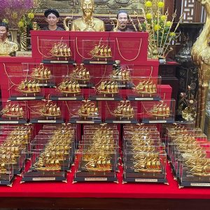 HOÀN THIỆN 70 CHIẾC THUYỀN THUẬN BUỒM XUÔI GIÓ MẠ VÀNG CHO PHÒNG HẬU CẦN CÔNG AN TỈNH NINH BÌNH