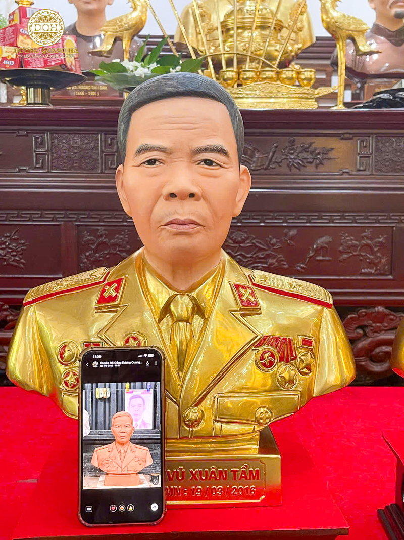 Đúc tượng đồng chân dung
