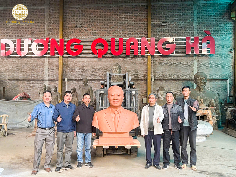 Đúc tượng đồng chân dung