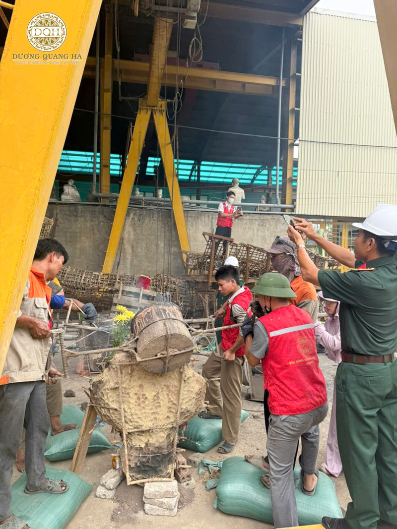 Đúc tượng đồng