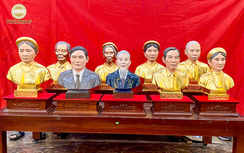 Giá đúc tượng đồng chân dung