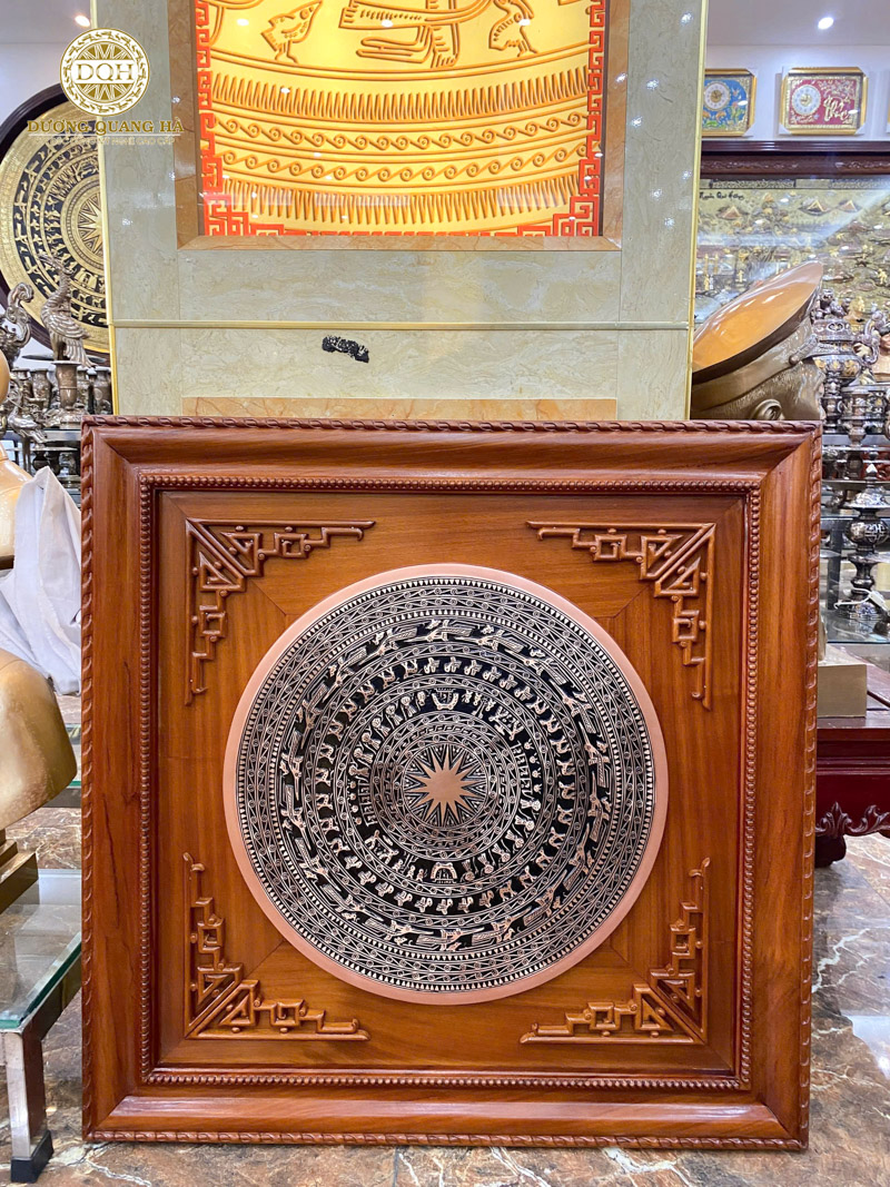tranh mặt trống đồng