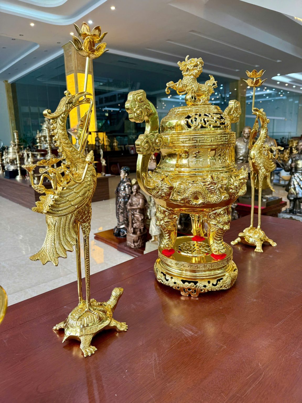 bộ tam sự dát vàng