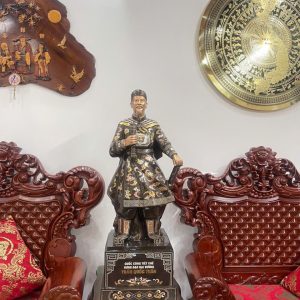 HOÀN THIỆN LẮP ĐẶT TƯỢNG CỤ TRẦN HƯNG ĐẠO KHẢM NGŨ SẮC CAO 90CM  CHO QUÝ KHÁCH HÀNG TẠI NAM ĐỊNH