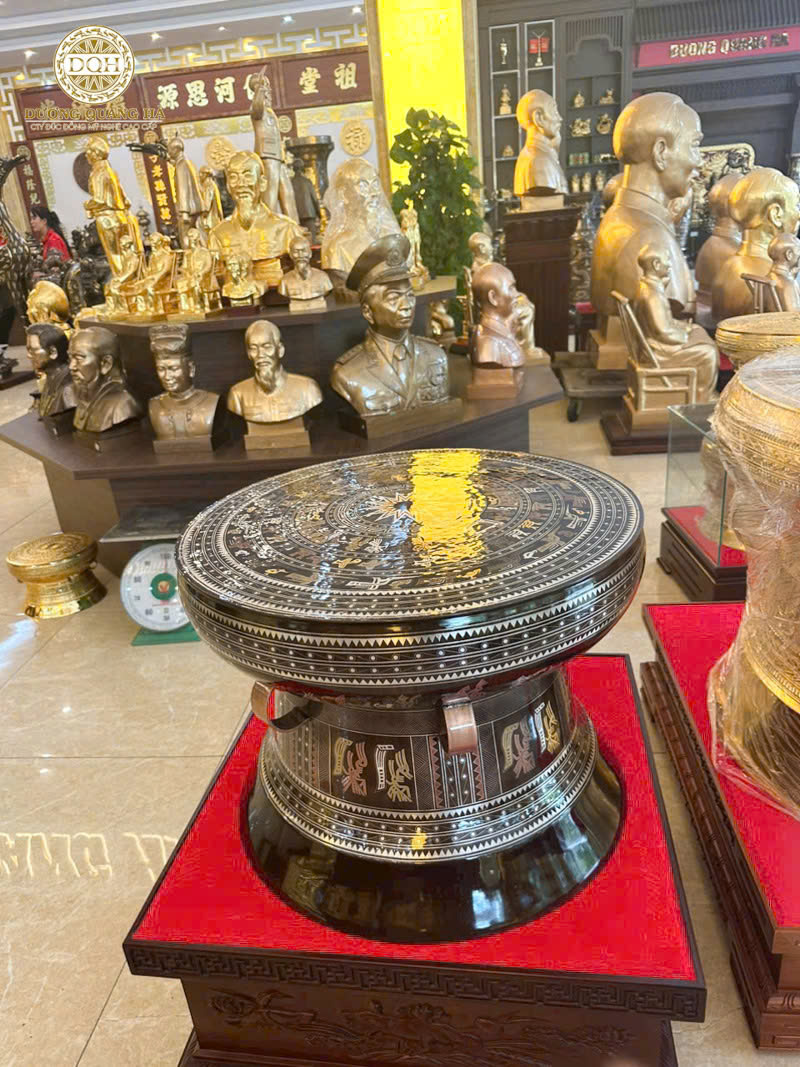 Đúc trống đồng