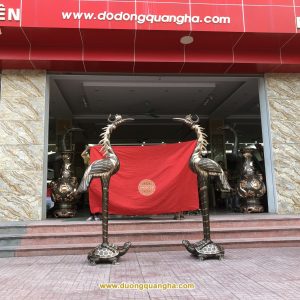 Hạc thờ bằng đồng đỏ phớt nỉ cao 2,34m