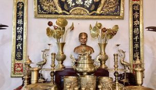 Đồ thờ cúng bằng đồng trong văn hóa tâm linh của người Việt