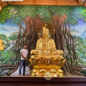 Tượng Phật Thích Ca cao 3,8m dát vàng 9999
