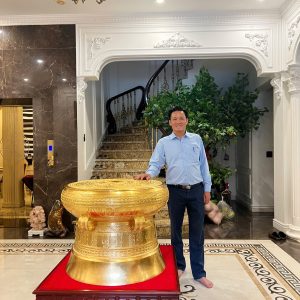 BÀN GIAO QUẢ TRỐNG 80CM DÁT VÀNG CHO KHÁCH HÀNG CHỦ HIỆP HỘI DOANH NGHIỆP YÊN BÁI