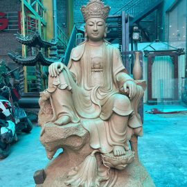 LÊN MẪU TƯỢNG PHẬT BÀ QUAN THẾ ÂM BỒ TÁT  NGỒI CAO 1M BẰNG MẪU ĐẤT CHO NHÀ CHÙA DUYỆT MẪU