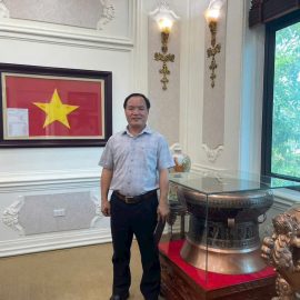 BÀN GIAO QUẢ TRỐNG 70CM MÀU ĐỎ ĐEN BÀN GIAO TẠI TỔNG CÔNG TY ĐIỆN LỰC TỈNH HƯNG YÊN