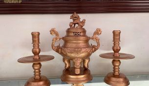 Bộ đồ thờ tam sự – vật phẩm không thể thiếu trên bàn thờ gia tiên
